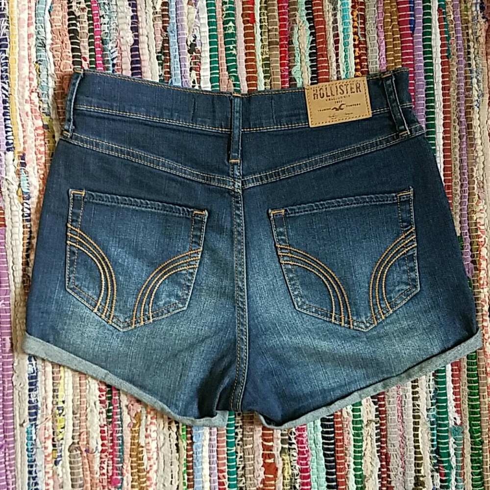 Hollister high waisted shorts - Picture 2 of 3